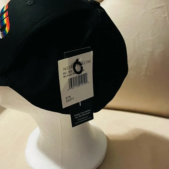 💚💚 Embroidered, Black Baseball Hat; adjustable size.The Phluid Project brand - Picture 3 of 9